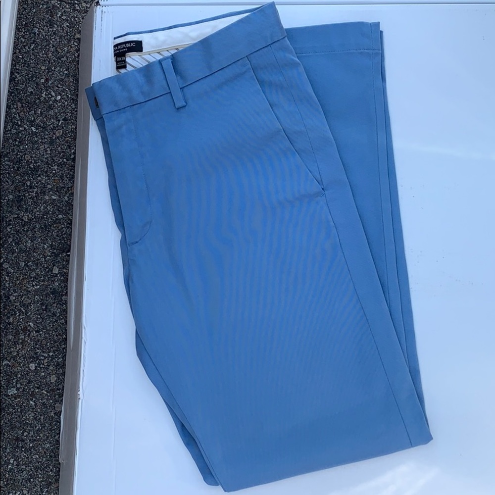 Banana Republic Slim Rapid Movement Chino 31/30
